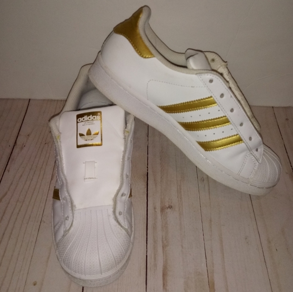 Adidas Superstar White/gold Metallic sneakers - Picture 10 of 15